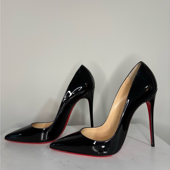 Christian Louboutin So Kate Black Patent Heels with Red Soles - Picture 4 of 7